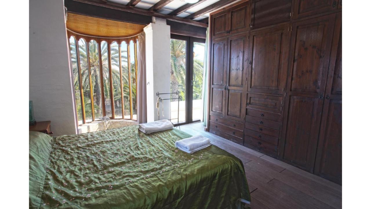 Villa Daniel 5 Mins By Taxi Into Ibiza Town Sant Jordi de ses Salines Buitenkant foto