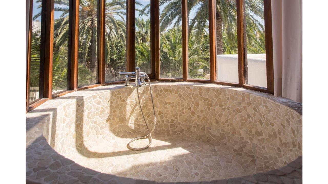 Villa Daniel 5 Mins By Taxi Into Ibiza Town Sant Jordi de ses Salines Buitenkant foto