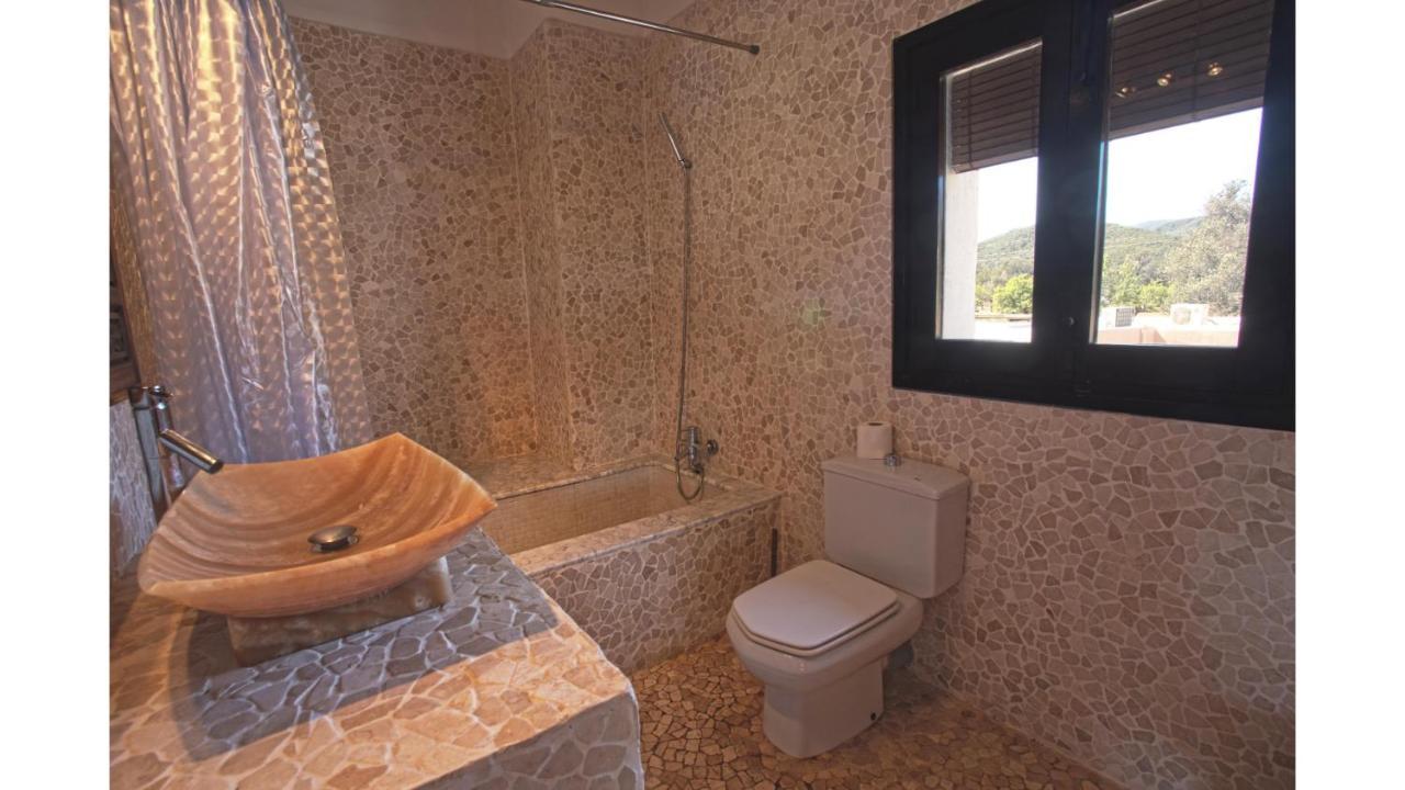 Villa Daniel 5 Mins By Taxi Into Ibiza Town Sant Jordi de ses Salines Buitenkant foto